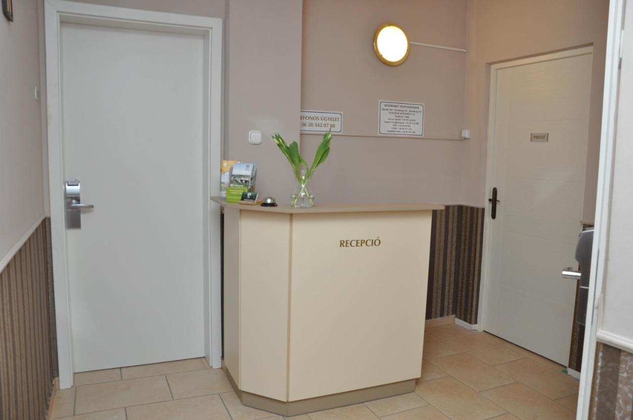 Bed and Breakfast Gloriett Panzio Fertoboz Экстерьер фото