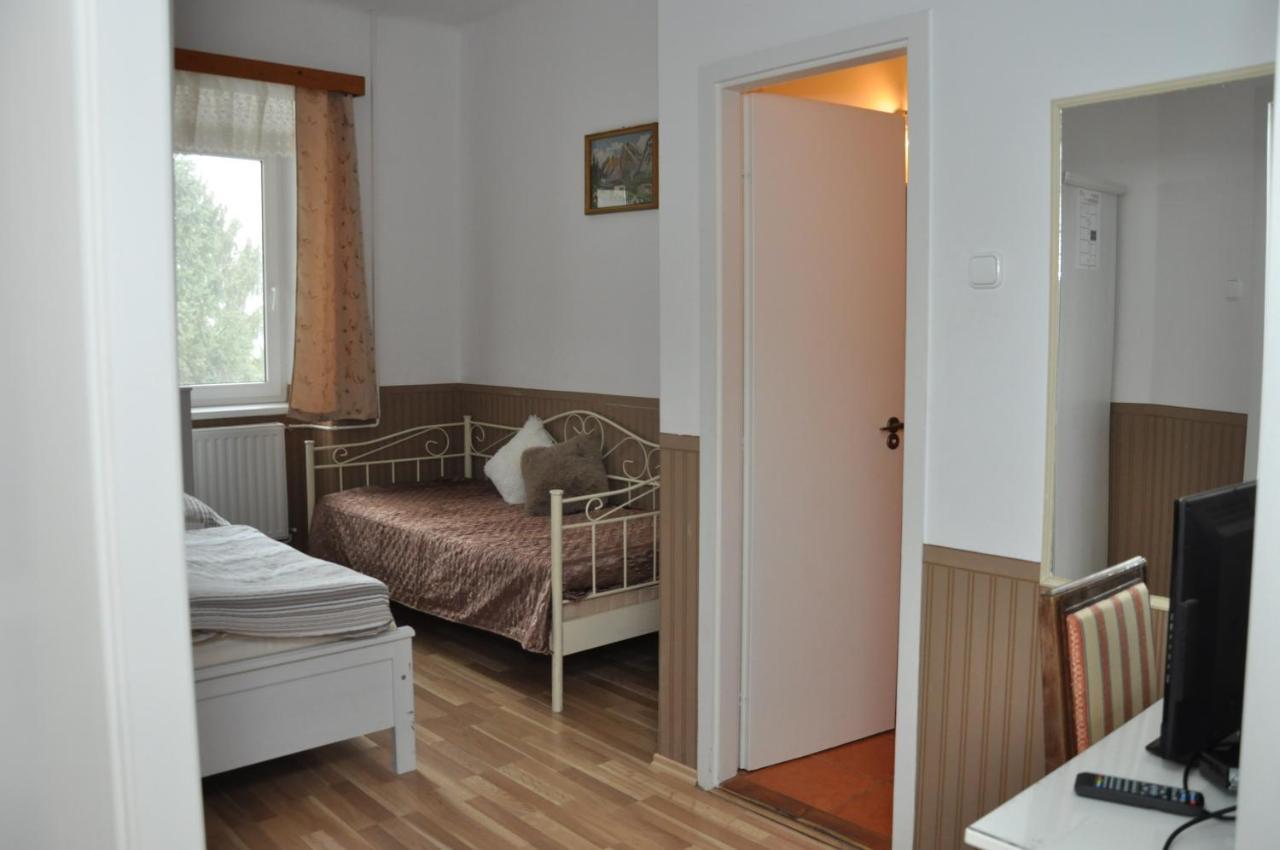 Bed and Breakfast Gloriett Panzio Fertoboz Экстерьер фото