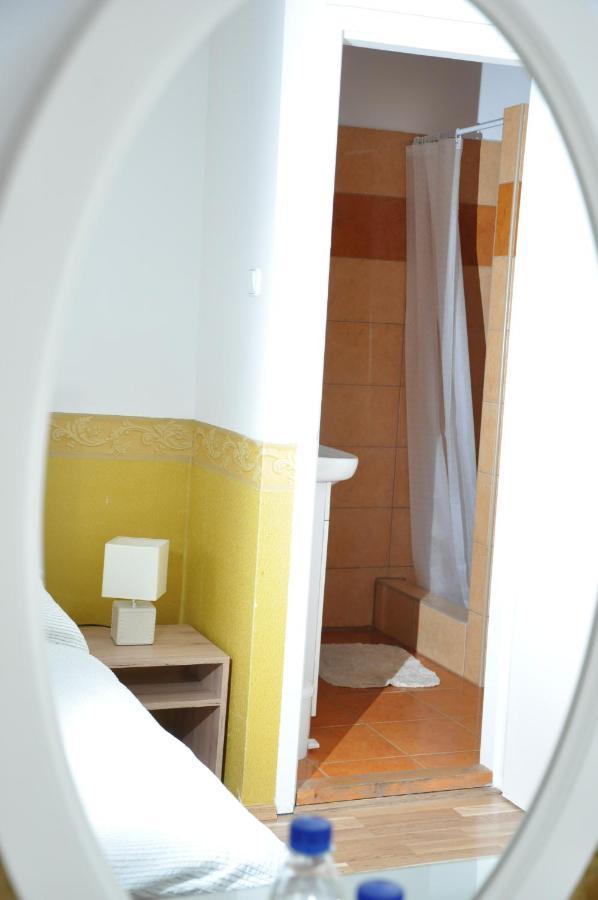 Bed and Breakfast Gloriett Panzio Fertoboz Экстерьер фото