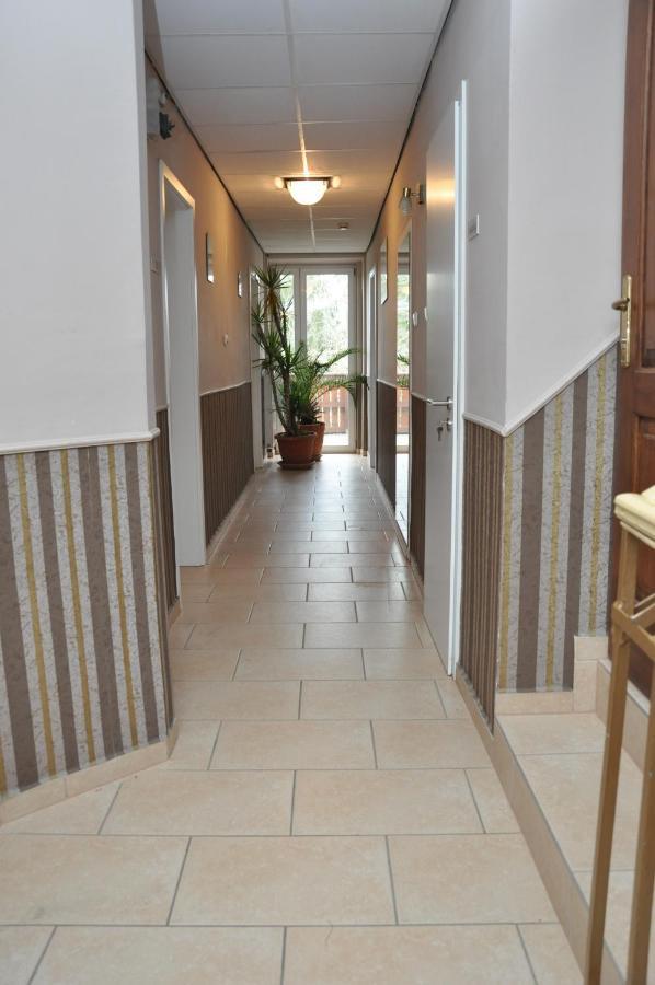 Bed and Breakfast Gloriett Panzio Fertoboz Экстерьер фото