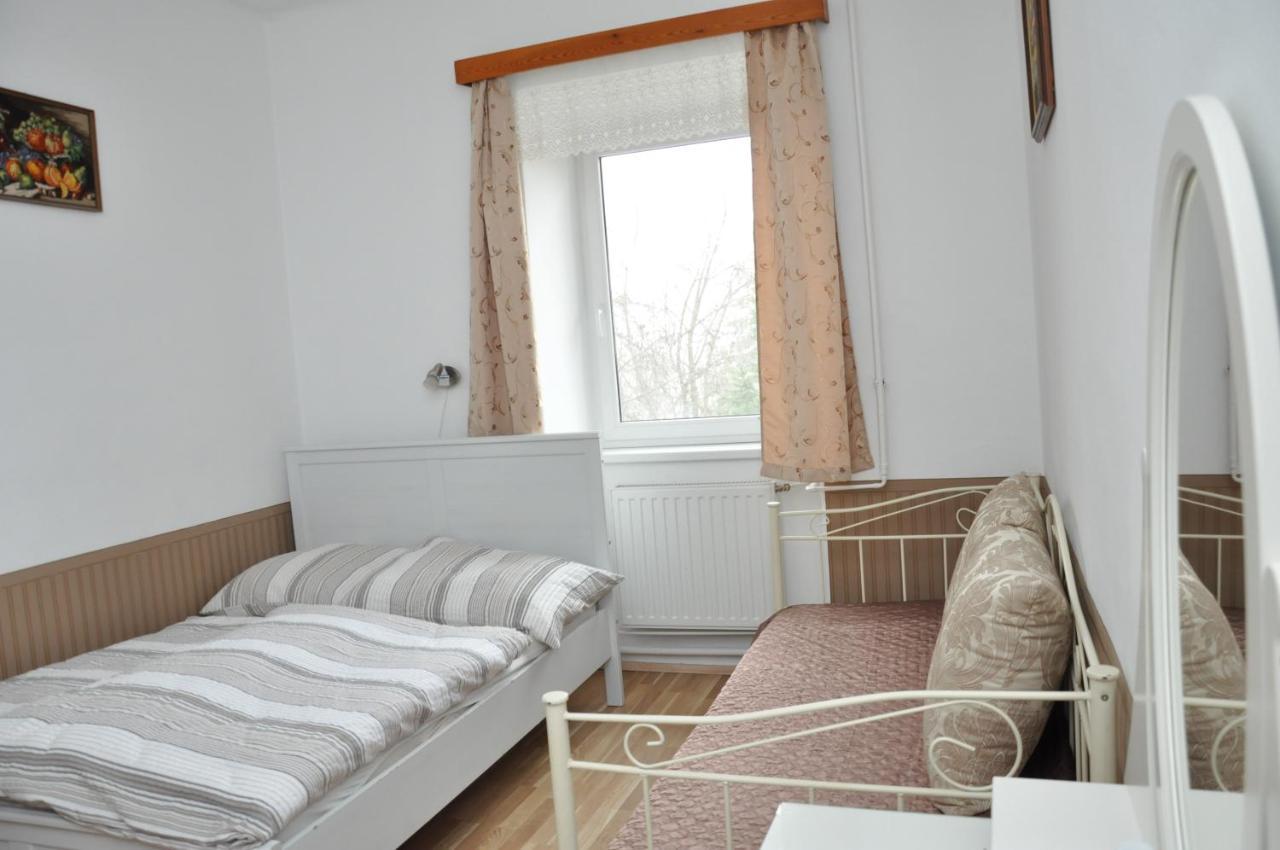 Bed and Breakfast Gloriett Panzio Fertoboz Экстерьер фото