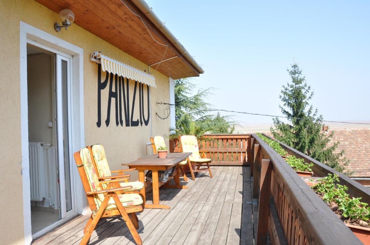 Bed and Breakfast Gloriett Panzio Fertoboz Экстерьер фото