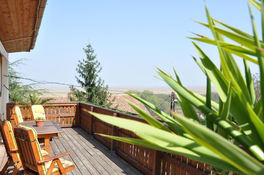 Bed and Breakfast Gloriett Panzio Fertoboz Экстерьер фото