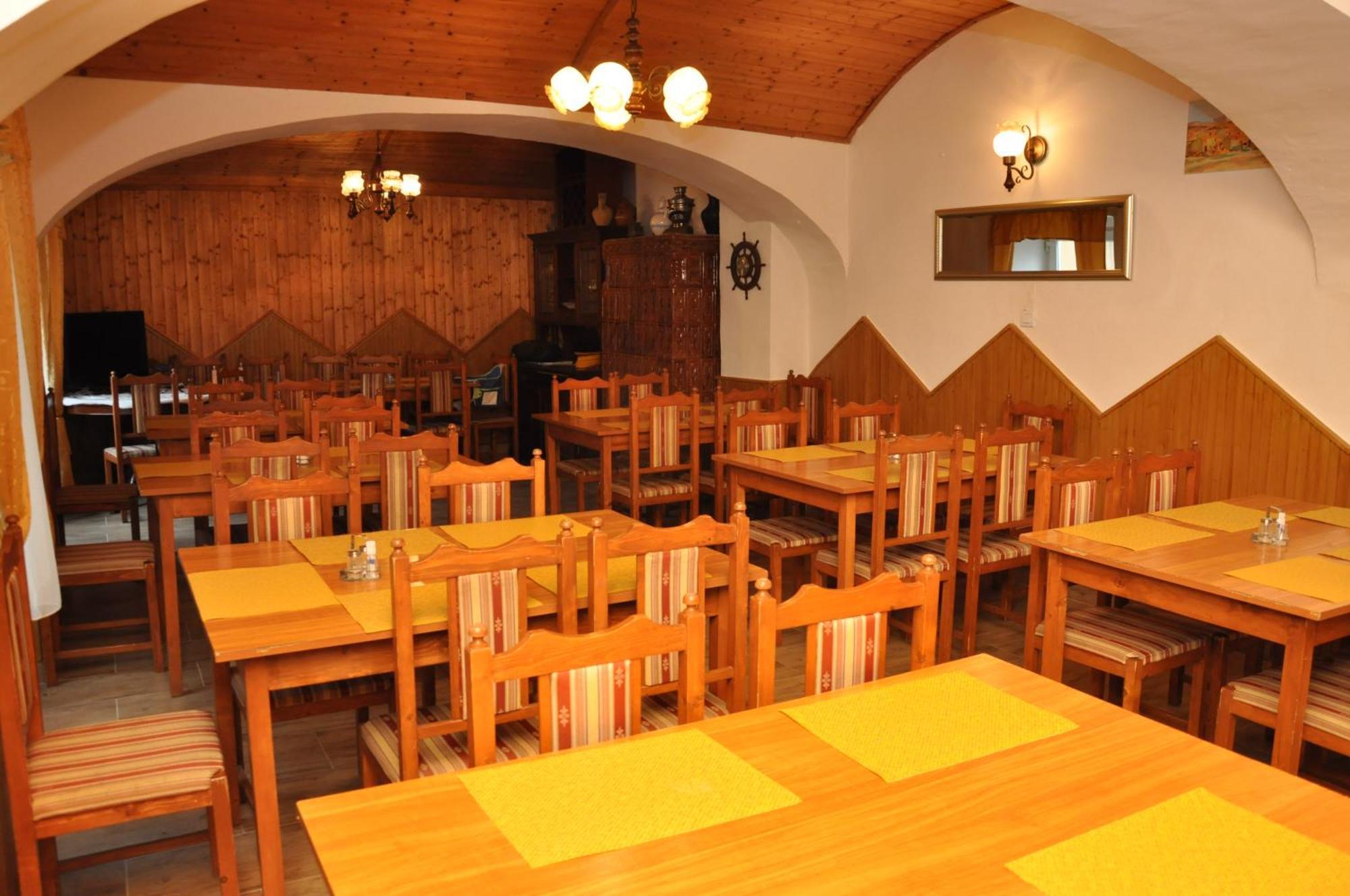 Bed and Breakfast Gloriett Panzio Fertoboz Экстерьер фото