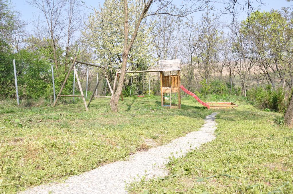 Bed and Breakfast Gloriett Panzio Fertoboz Экстерьер фото